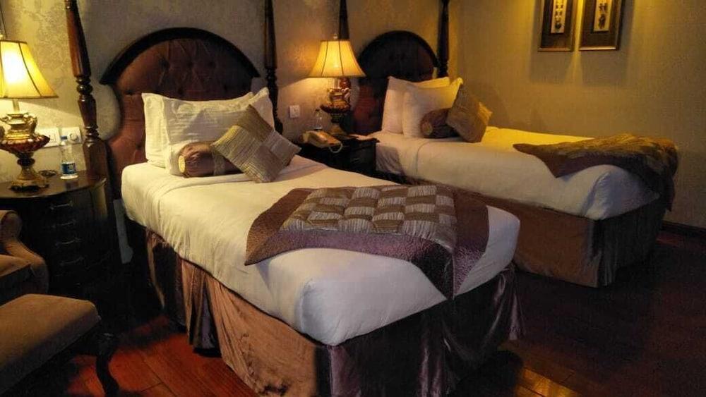 Tuli Imperial Hotel Nagpur Bagian luar foto