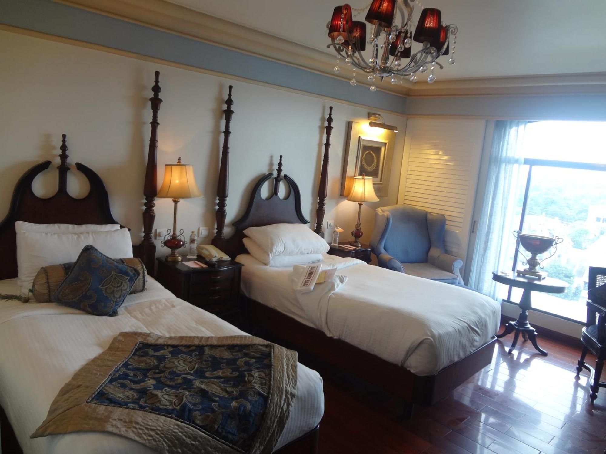 Tuli Imperial Hotel Nagpur Bagian luar foto