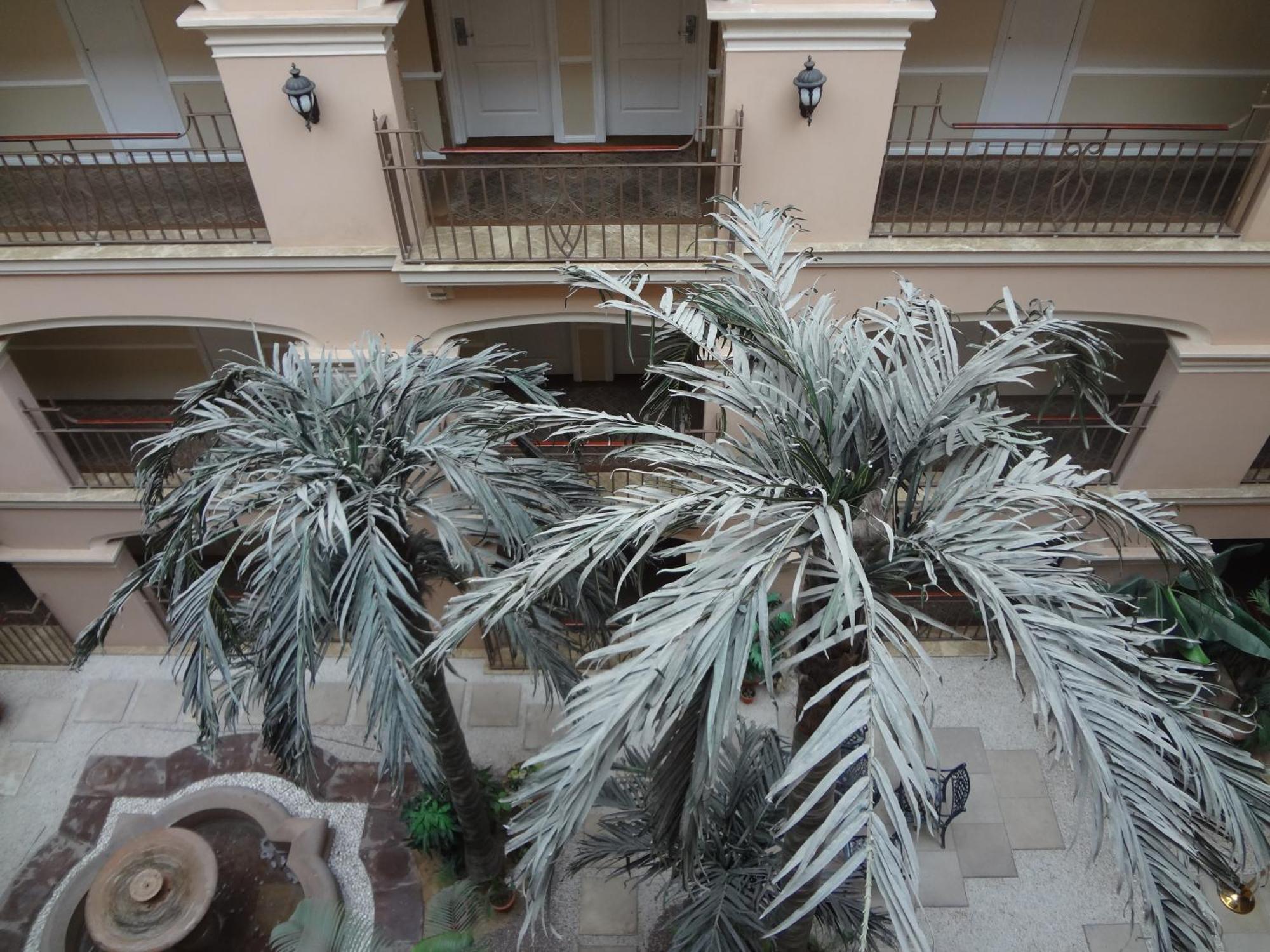 Tuli Imperial Hotel Nagpur Bagian luar foto