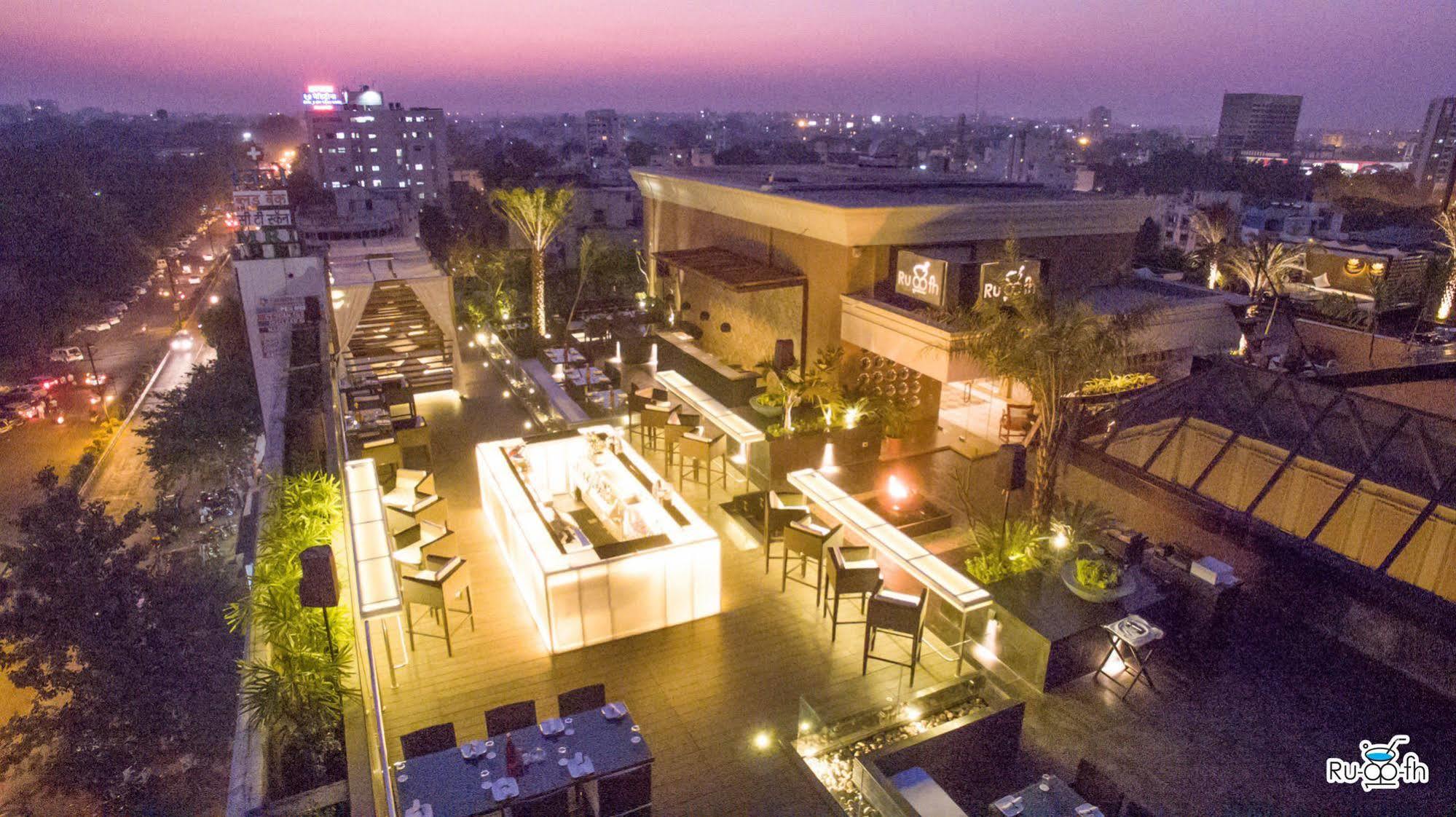 Tuli Imperial Hotel Nagpur Bagian luar foto