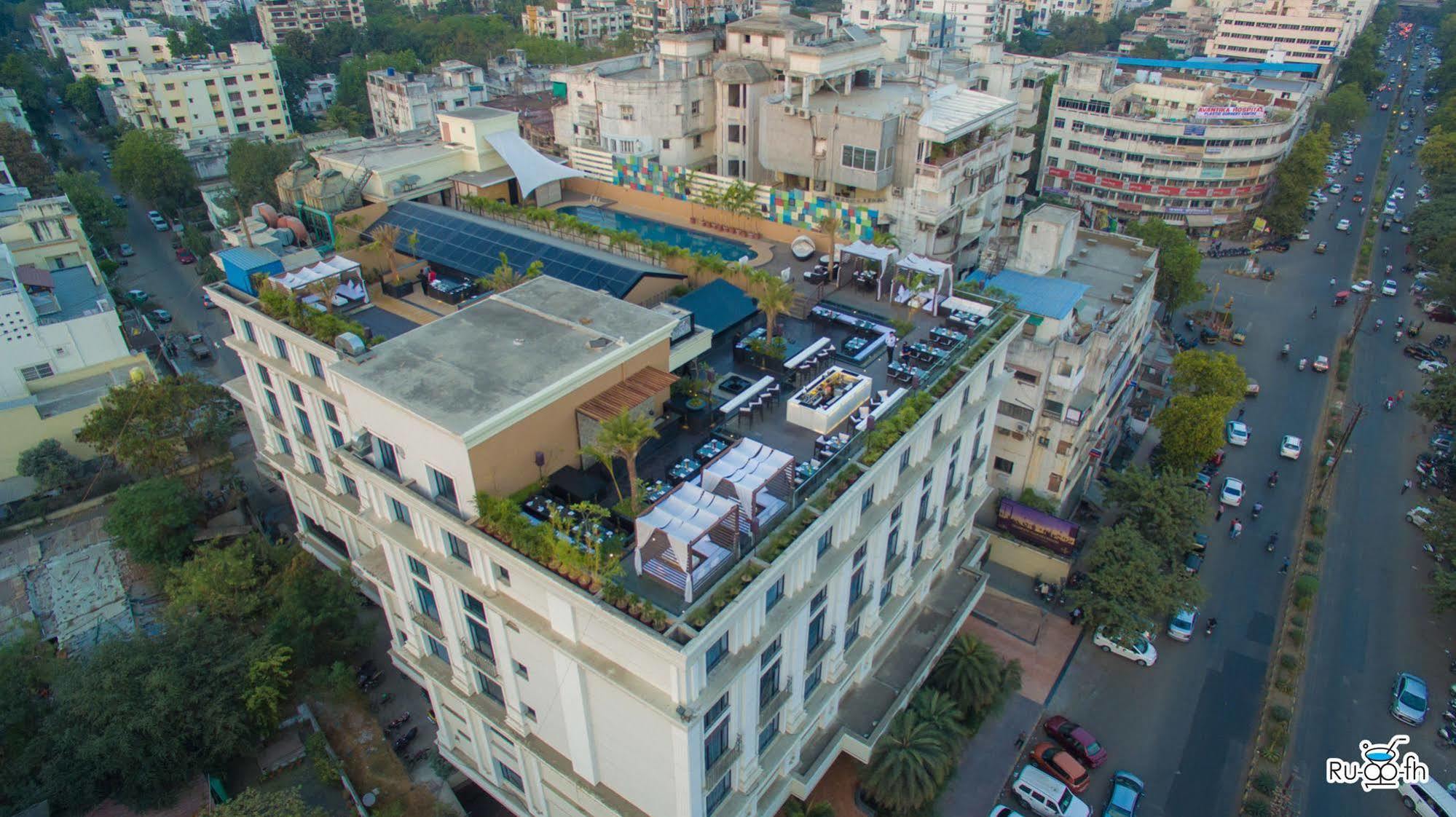 Tuli Imperial Hotel Nagpur Bagian luar foto